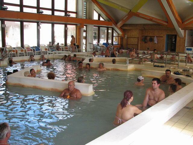 Grill Terasz Etterem Es Szallashely Мезёкёвешд Экстерьер фото